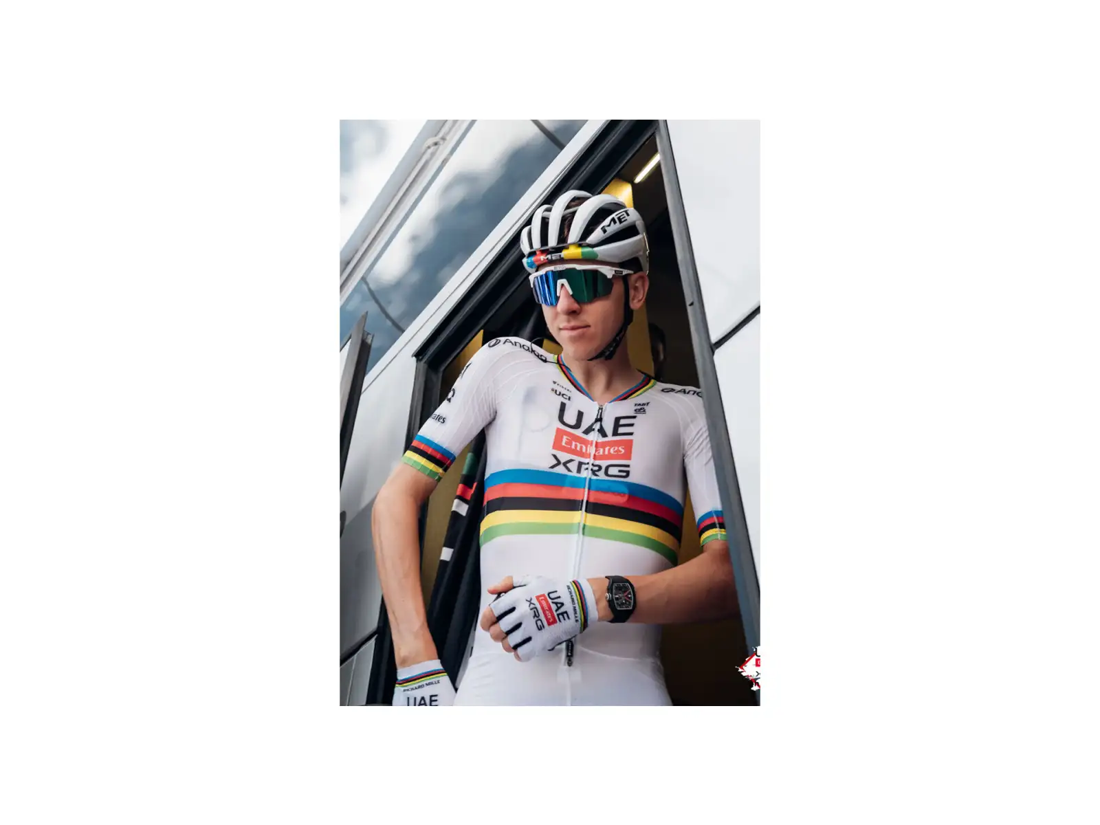 MET Trenta 3K Carbon cestná prilba Rainbow Limited Edition