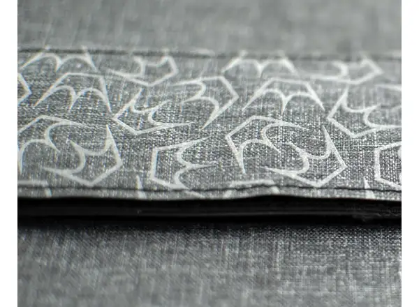 Peatys Holdfast trail tool wrap páska na rám slate grey