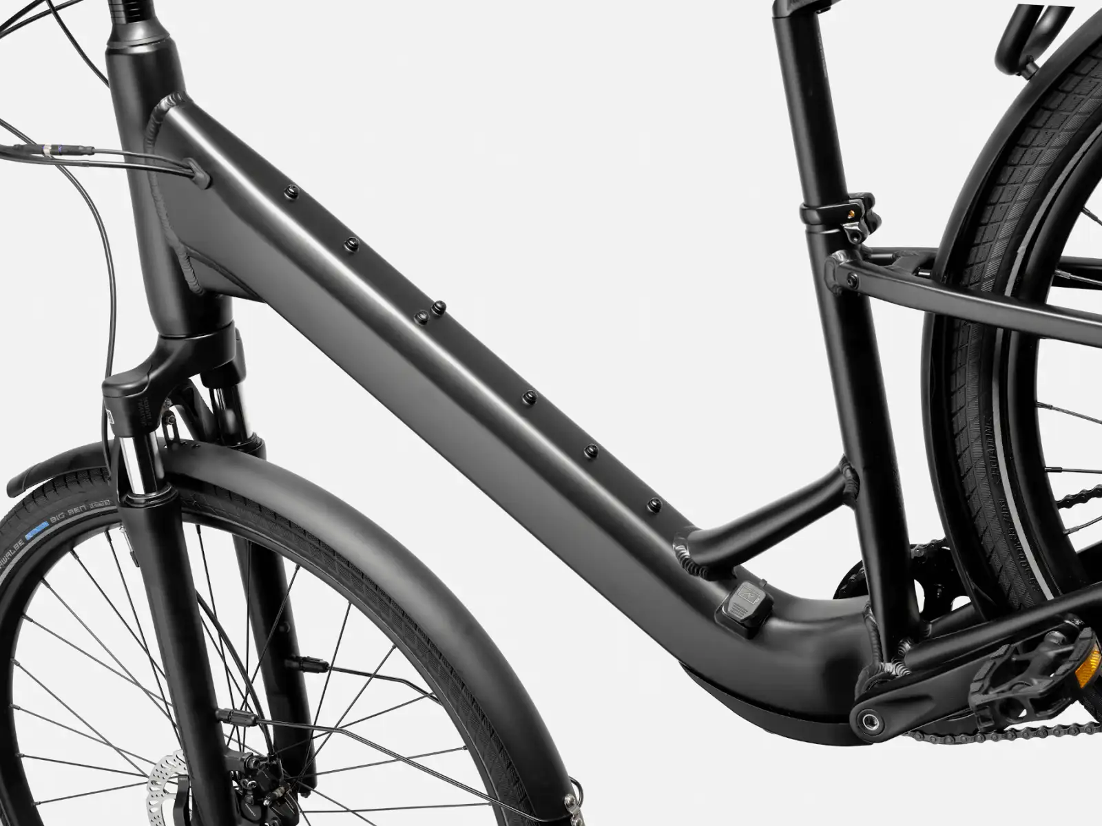 Cannondale Mavaro NEO SL 2 nízkostupové mestské elektrobicykel Black Cherry