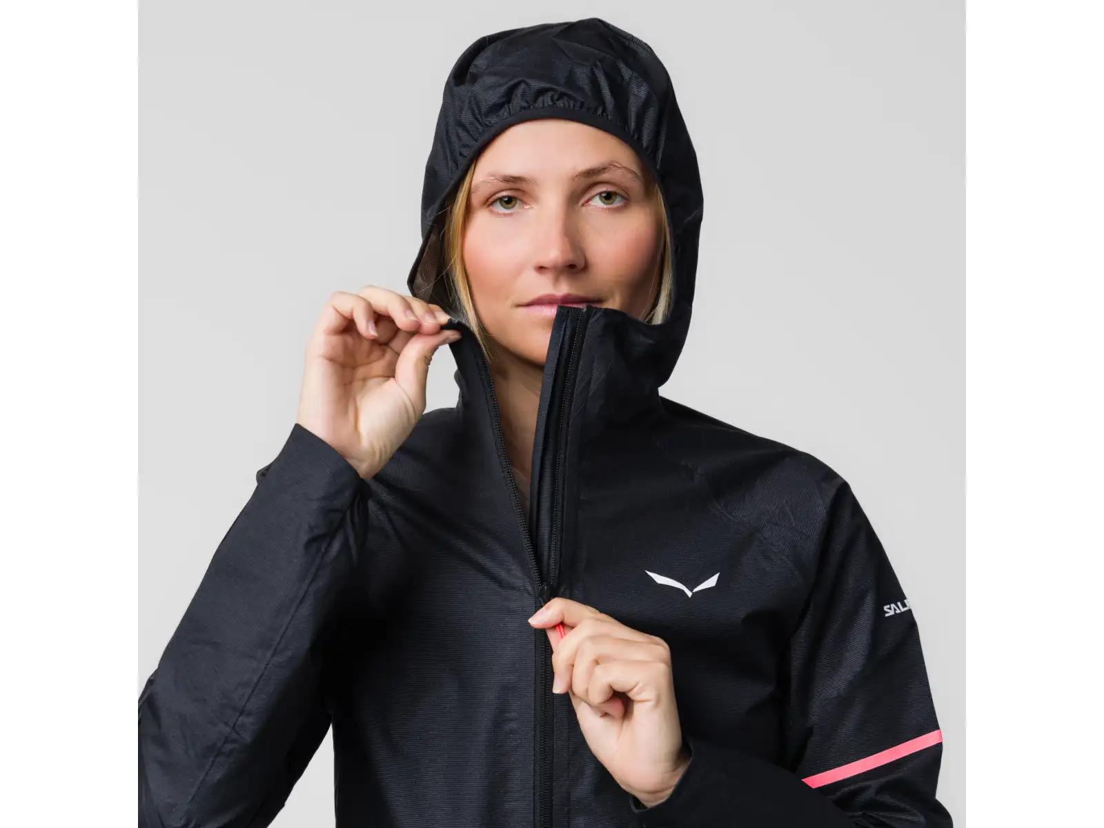 Salewa Vento PTX 2.5 L dámska bunda Black Out