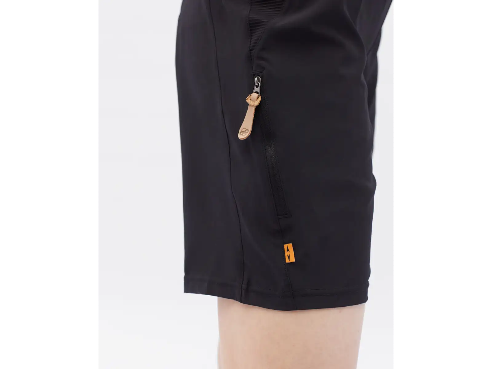 Silvini Larrea dámske gravel šortky Black