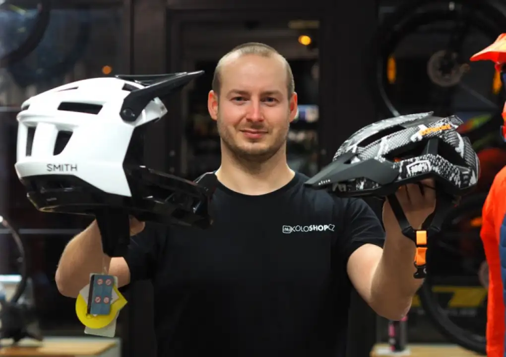 Jak vybrat vhodnou cyklistickou přilbu na traily?