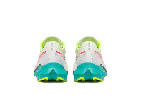 Saucony Endorphin Pro 4 pánska bežecká obuv white/mutant