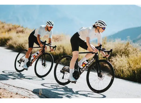 Cervélo Caledonia Rival AXS cestný bicykel Black