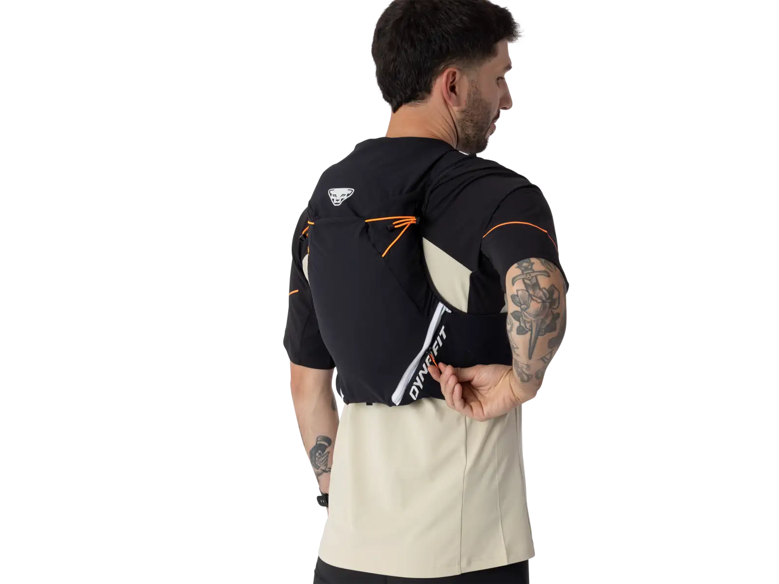 Bežecká vesta Dynafit Alpine 15 l Black Out