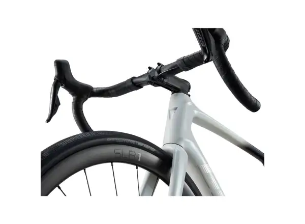 Cestný bicykel Giant Defy Advanced Pro 1 Unicorn White