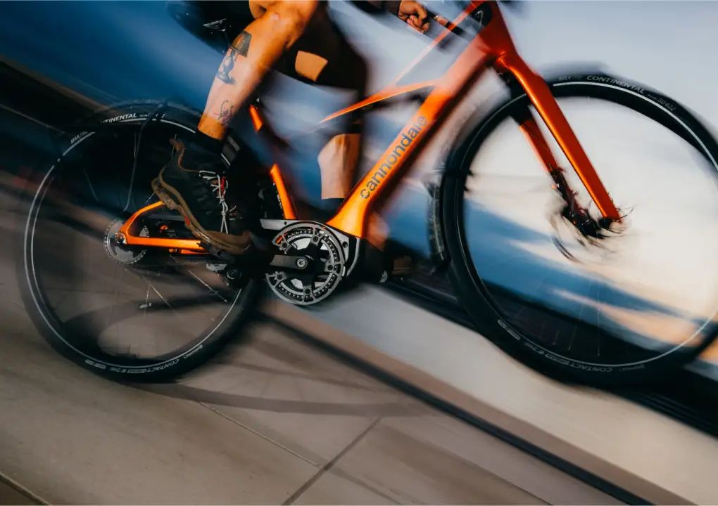 Cannondale FlyingV: Keď sa ikona 90. rokov vracia ako víťaz budúcnosti