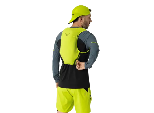 Dynafit Ultra 12 l bežecká vesta Ultra Yellow/Black Out