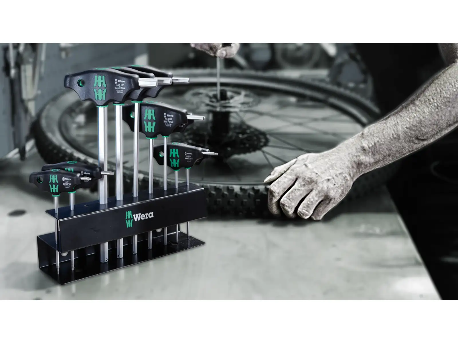 Wera Bicycle Set 6 Hex-Plus TORX skrutkovače s T-rukoväťou 10 ks so stojanom