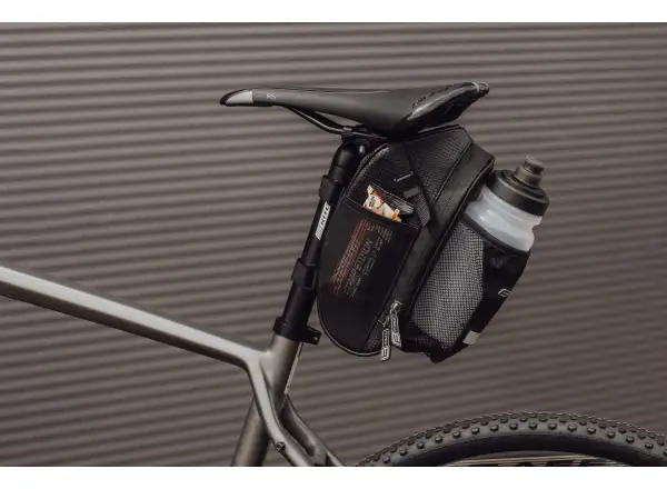 Force Fuse podsedlová brašna 1,2 l + sieťka na fľašu 0,5 l čierna