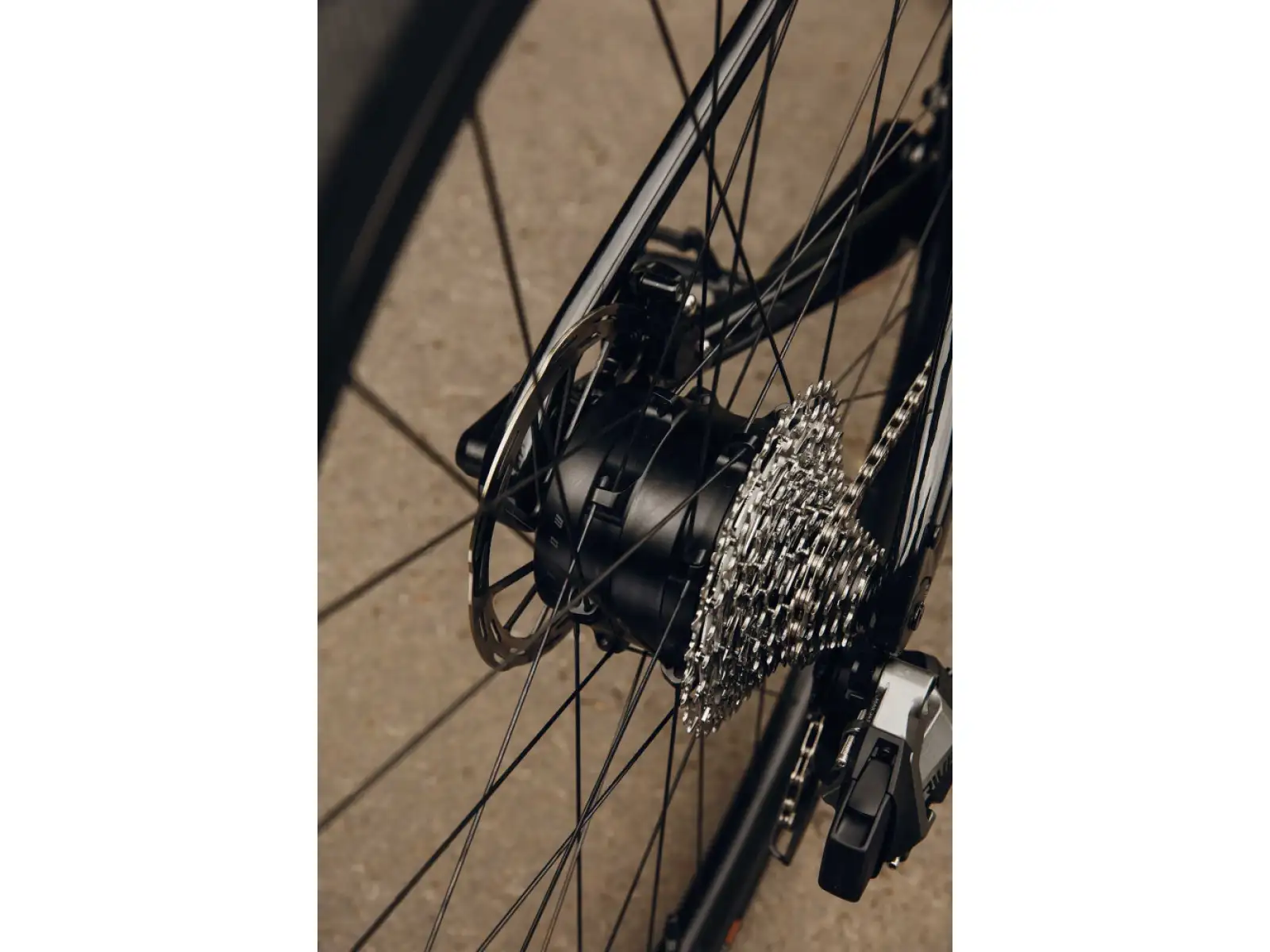 Liv Avail Advanced E+ Elite 2 cestný elektrobicykel Golden Haze