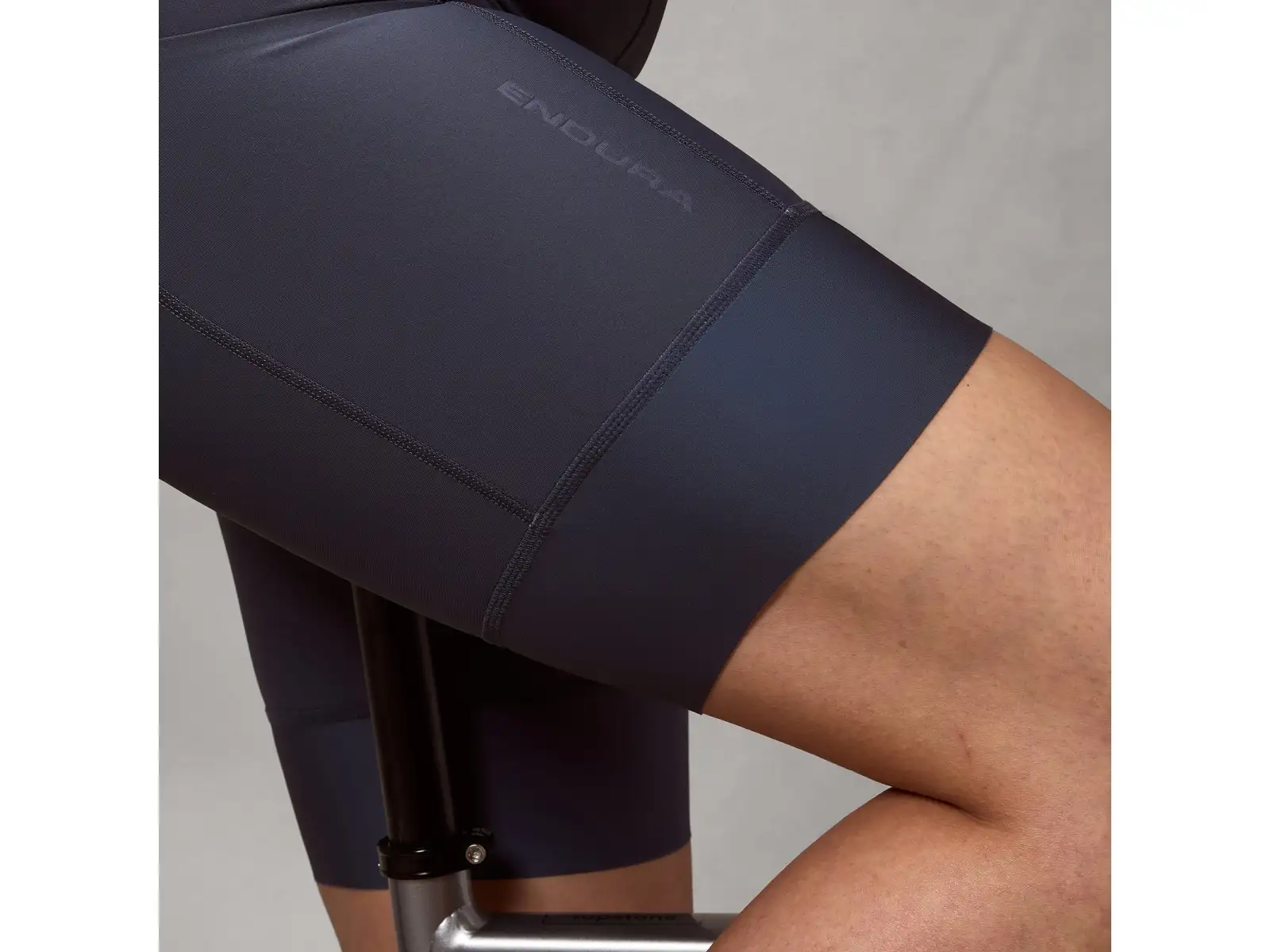 Endura Loop dámske kraťasy s vložkou Carbon Grey