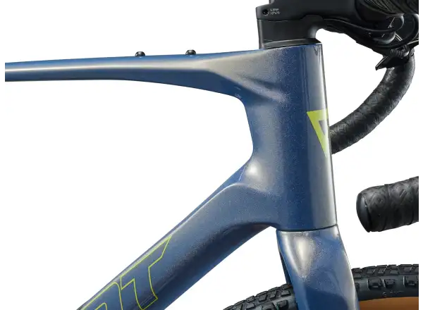 Giant Revolt Advanced 1 gravel bicykel Midnight Moon