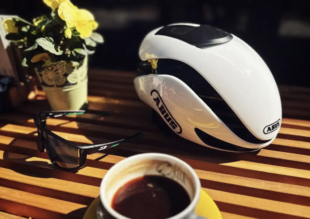 Recenzia: Abus Gamechanger 2.0 MIPS Shiny White