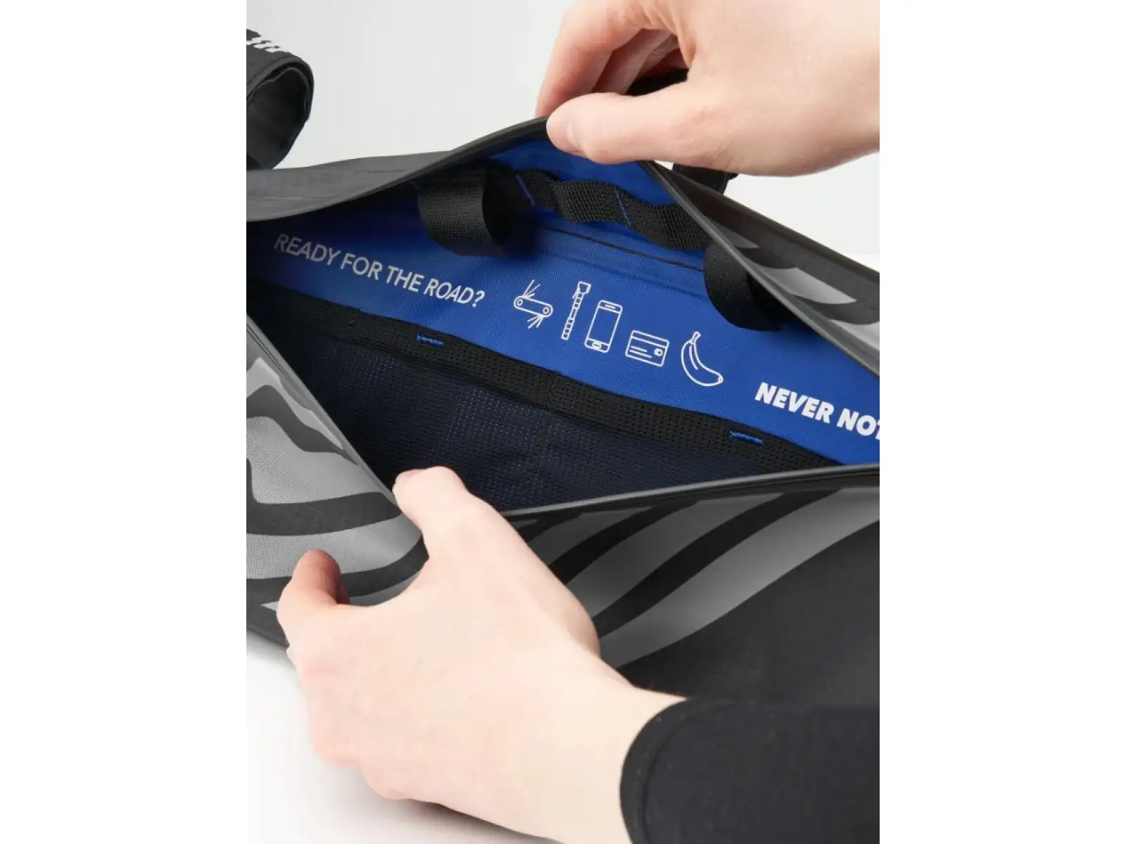 Aevor Frame Pack Road Proof veľká taška na rám 5,2 l čierna