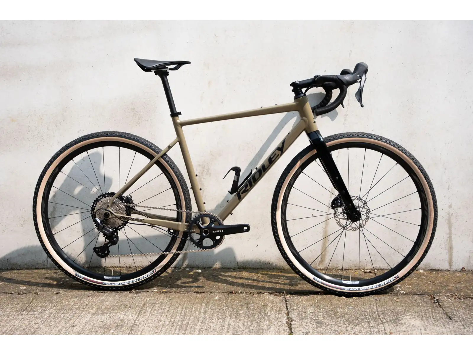 Ridley Kanzo Adventure Alu GRX400 gravel bicykel Bronze Green/Black
