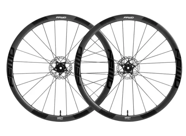 FFWD DRIFT 36 cestné kolesá MattBlack, plášť, orech Shimano HG11