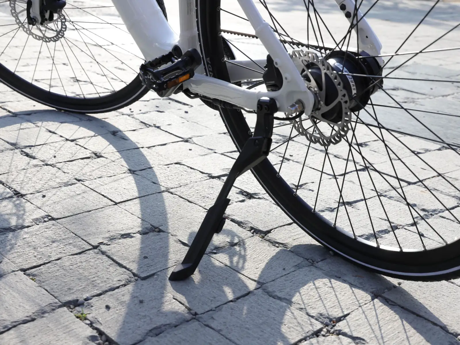 Momentum Voya E+3 mestský elektrobicykel Lunar