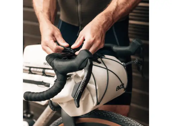 Evoc Handlebar Pack BOA WP 9 brašna na riadidlá Black