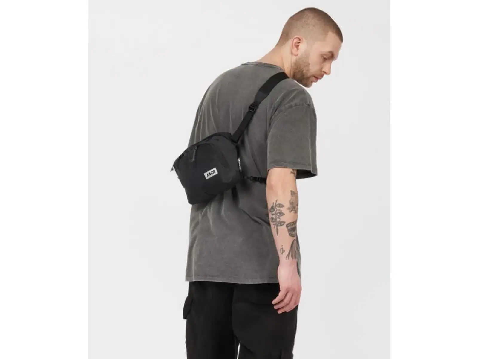Aevor Sacoche taška cez rameno 4 l Ripstop Black