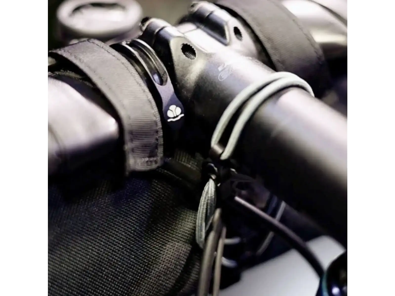 Blackburn Grid Handlebar Bag taška na riadidlá čierna