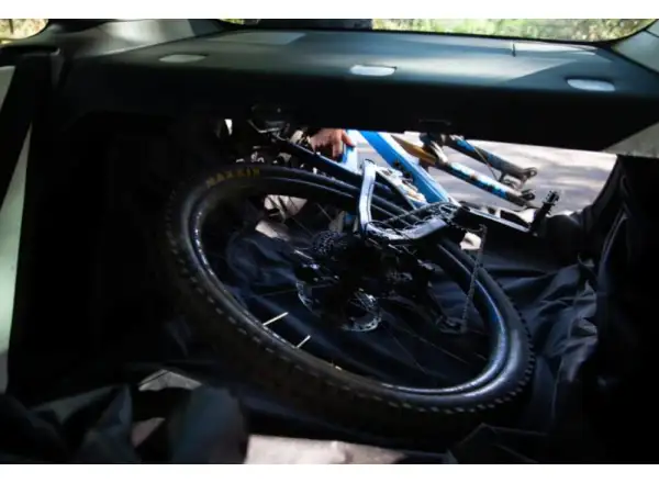 Hiplok Rideshield ochranná podložka 2700 x 1020 mm čierna