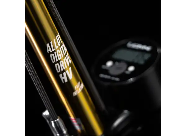 Lezyne 18K Digital Drive dielenská pumpa GOLD/BLACK