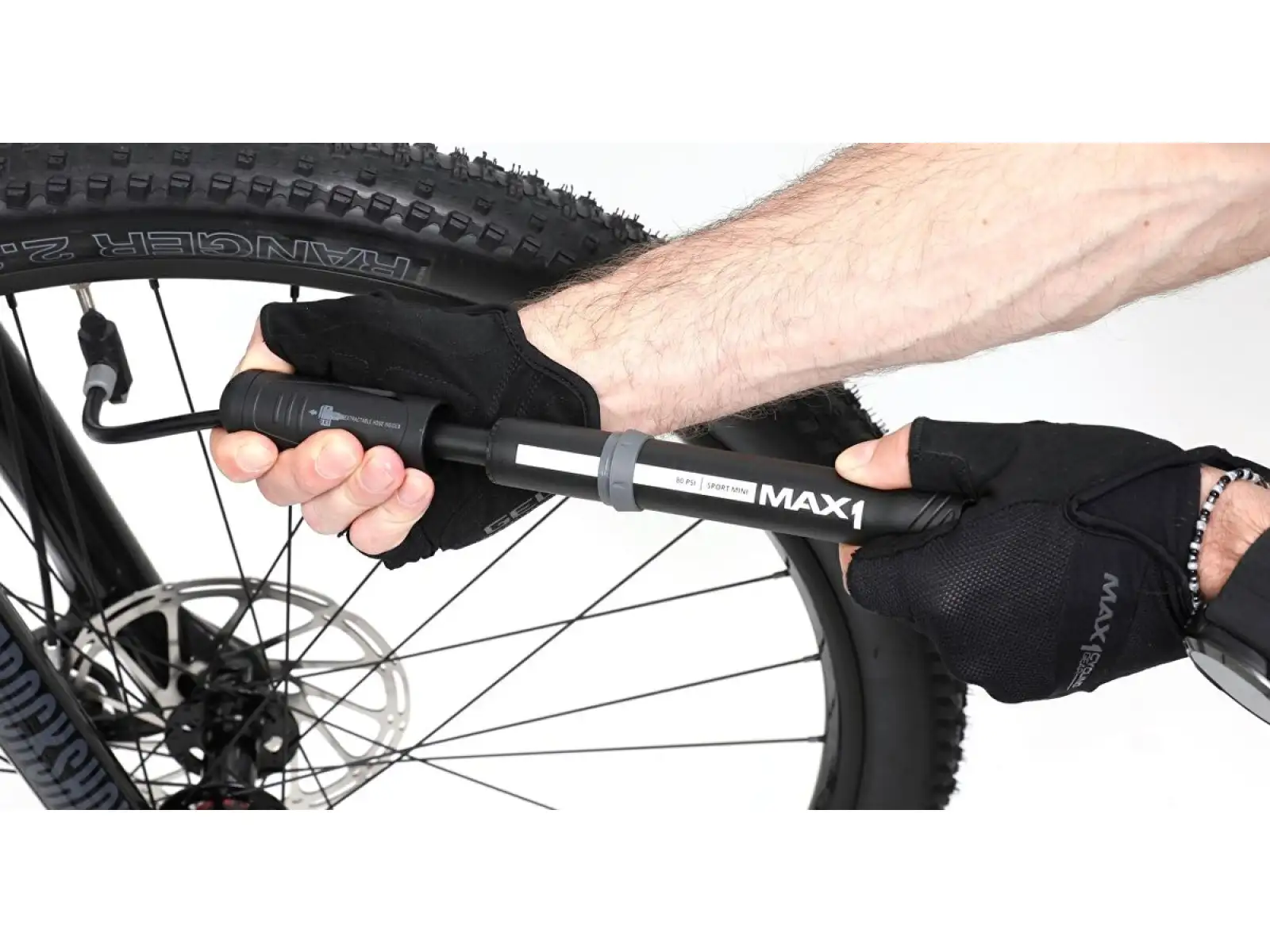Max1 Sport mini pumpa čierna