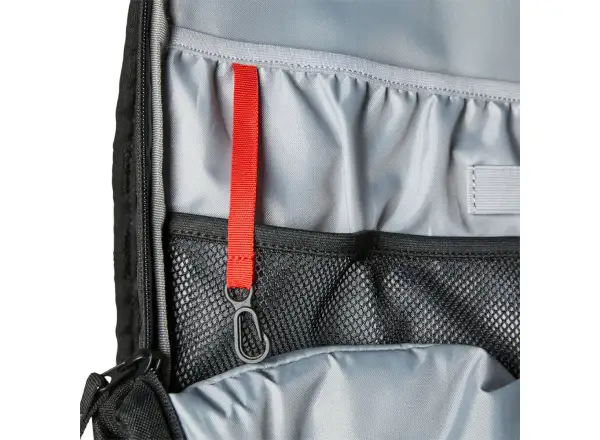 Fox Utility 6 l batoh s rezervoárom čierna