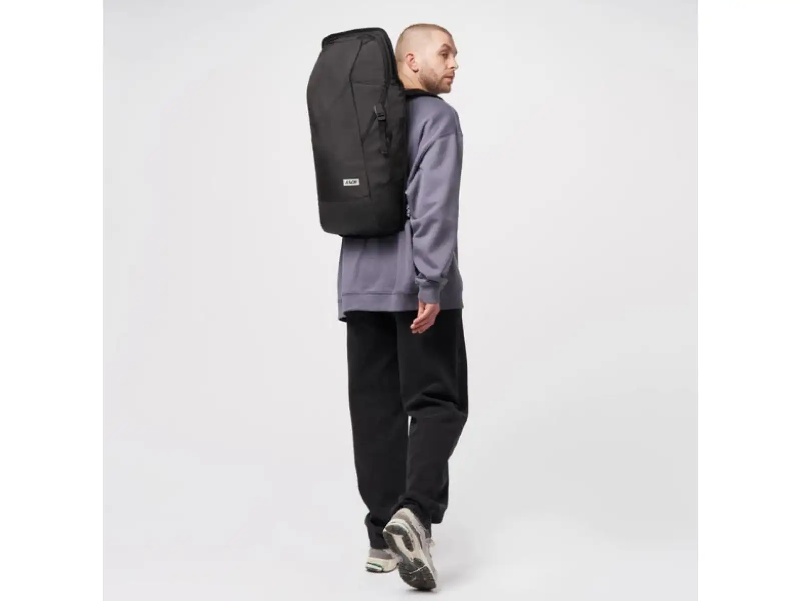 Aevor Daypack Proof batoh 28 l čierna