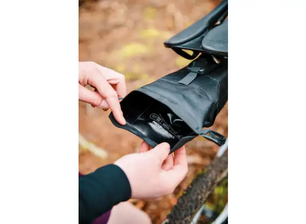 Fidlock Pinclip brašna pod sedlo čierna veľ. S