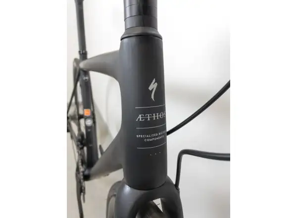 Specialized Aethos Comp Rival eTap AXS Satin Carbon cestný bicykel