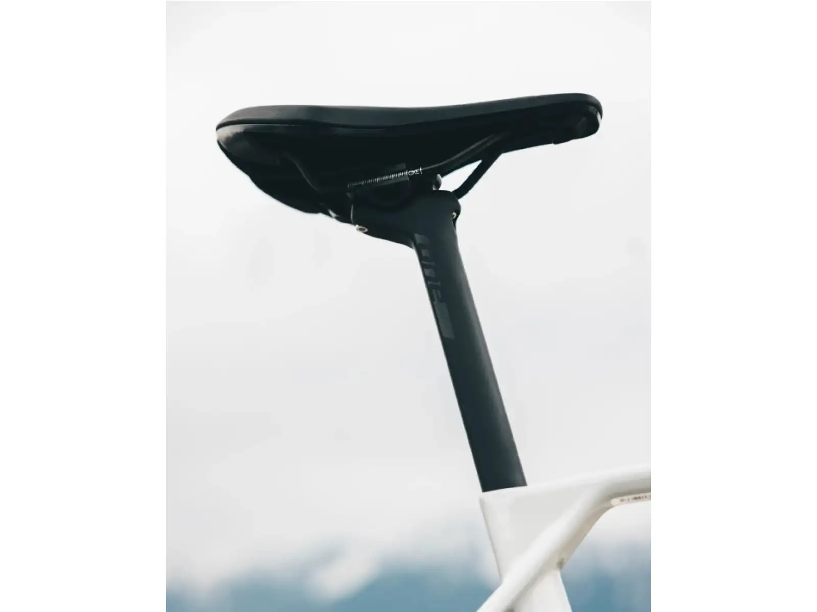 Superior X-Road 9.5 GF lesklá šedá / oranžová červená