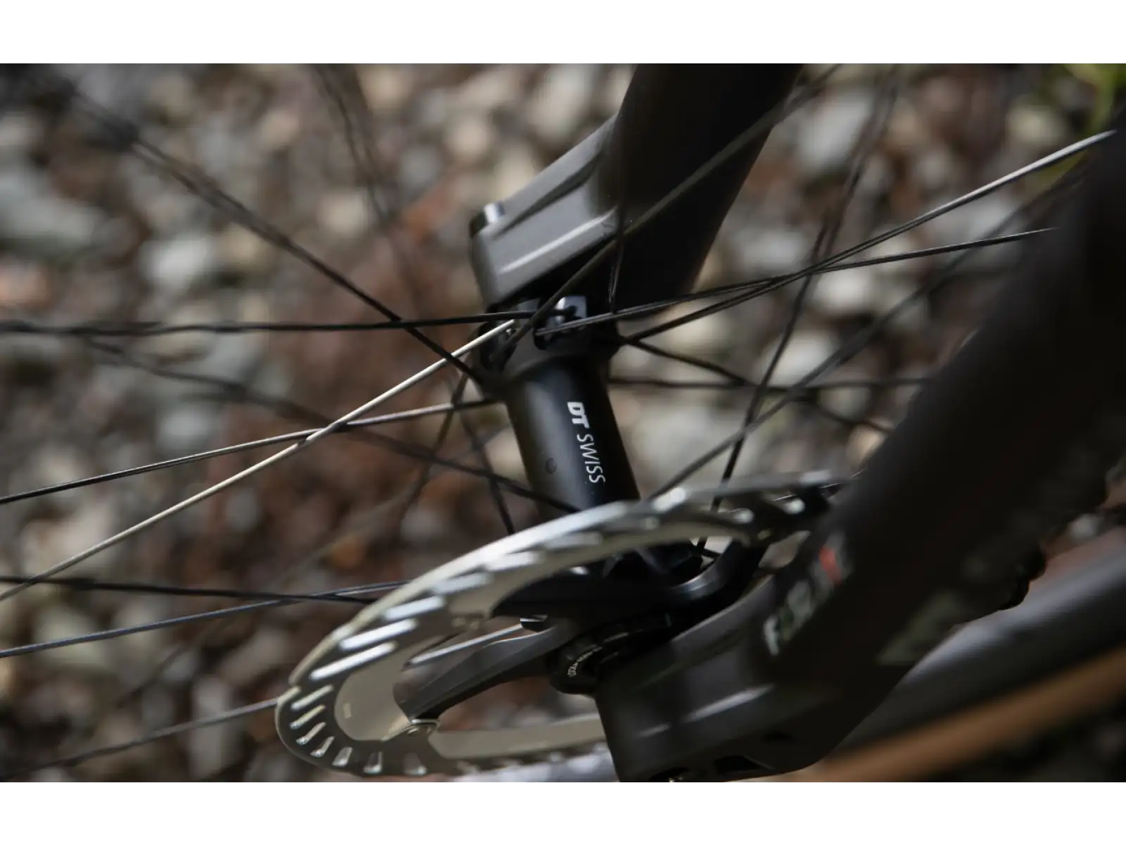 Superior XP 9.8 horský bicykel Matte Carbon/Dark Chrome