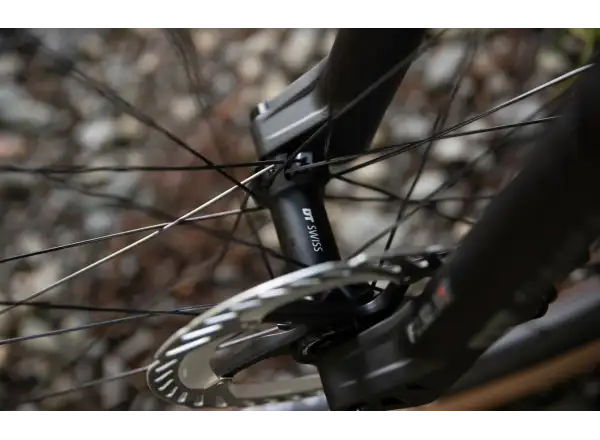 Superior XP 9.8 horský bicykel Matte Carbon/Dark Chrome