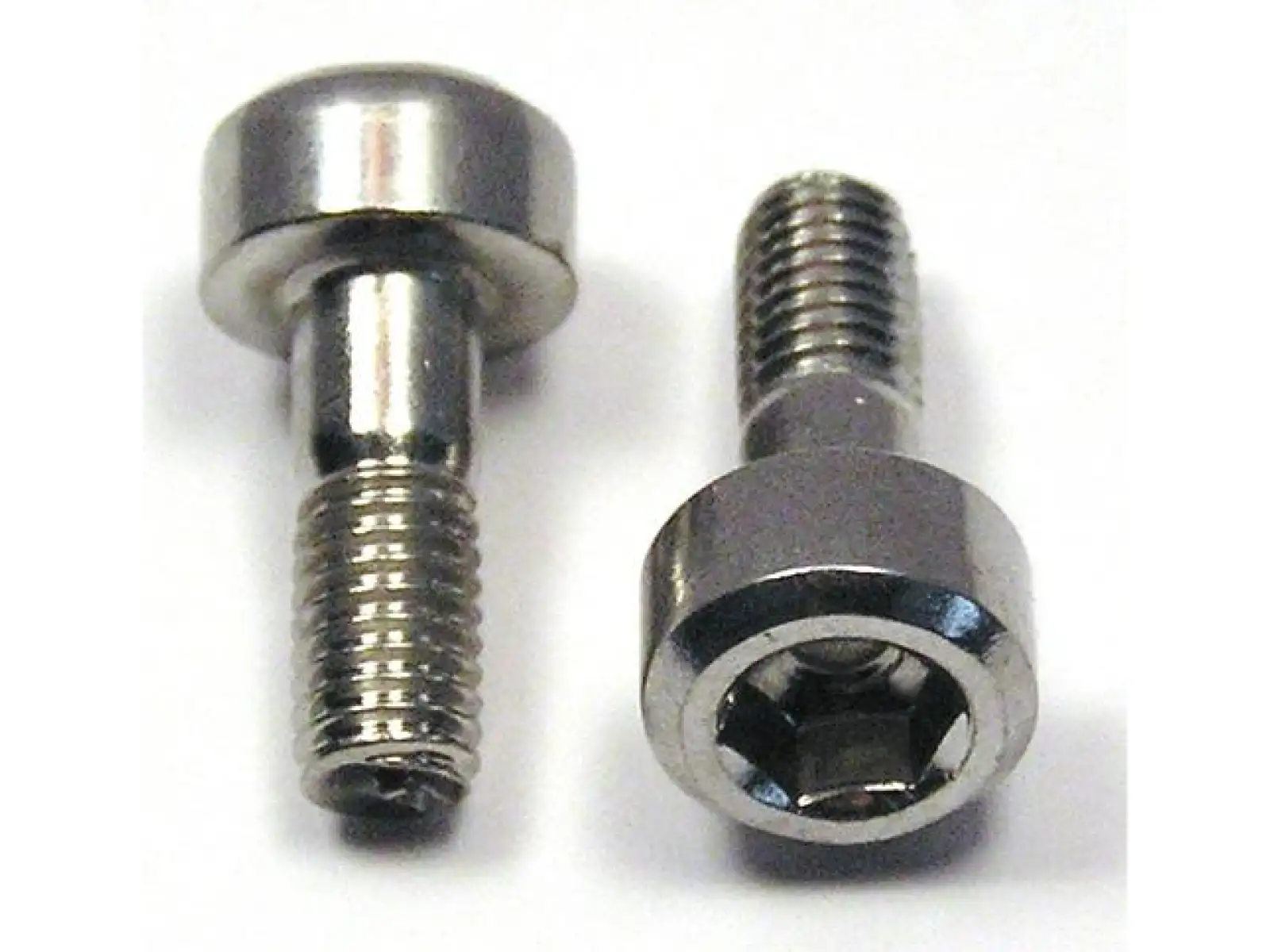 GT Dogbone / Flexbone skrutka čapu pre Zaskar 100 29 (ATIOT4964)