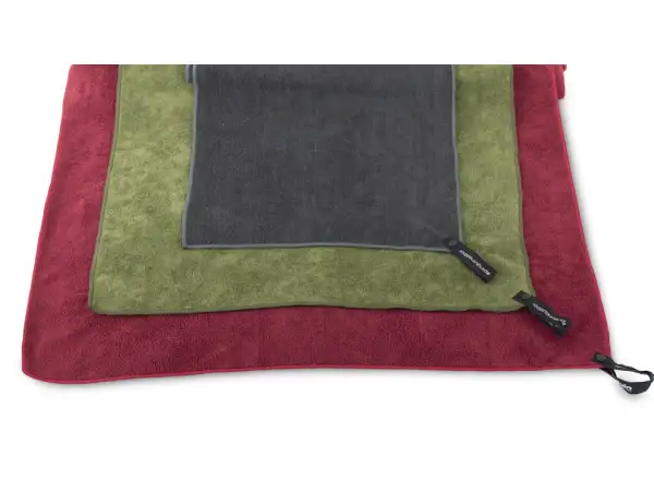 Pinguin Terry Towel uterák L red (120x60 cm)