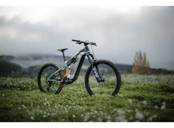 Cannondale Moterra Carbon LT 1 celoodpružený elektrobicykel Tiger Shark