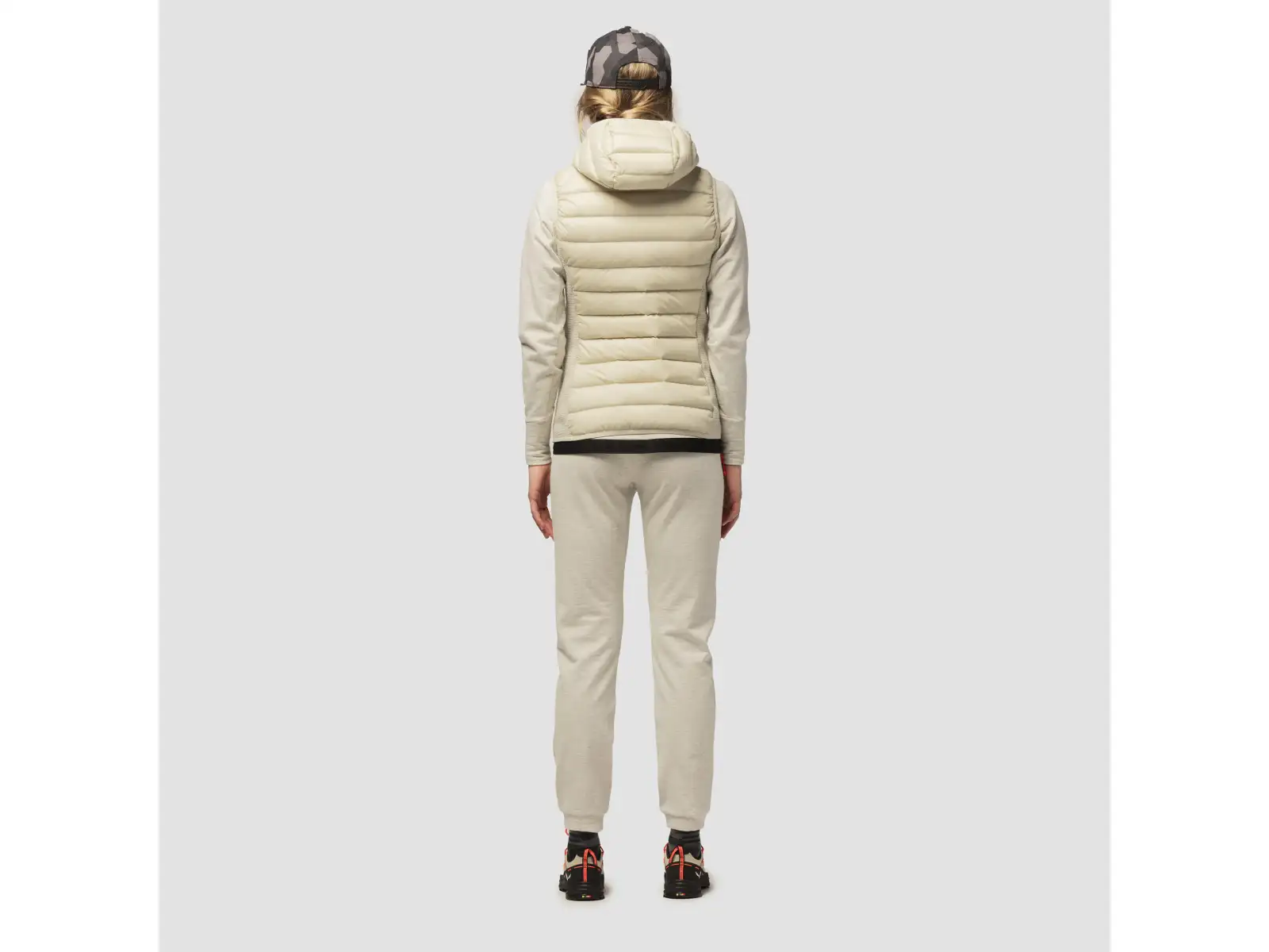 Salewa Fanes Sarner RDS Hybrid dámska vesta Oatmeal.