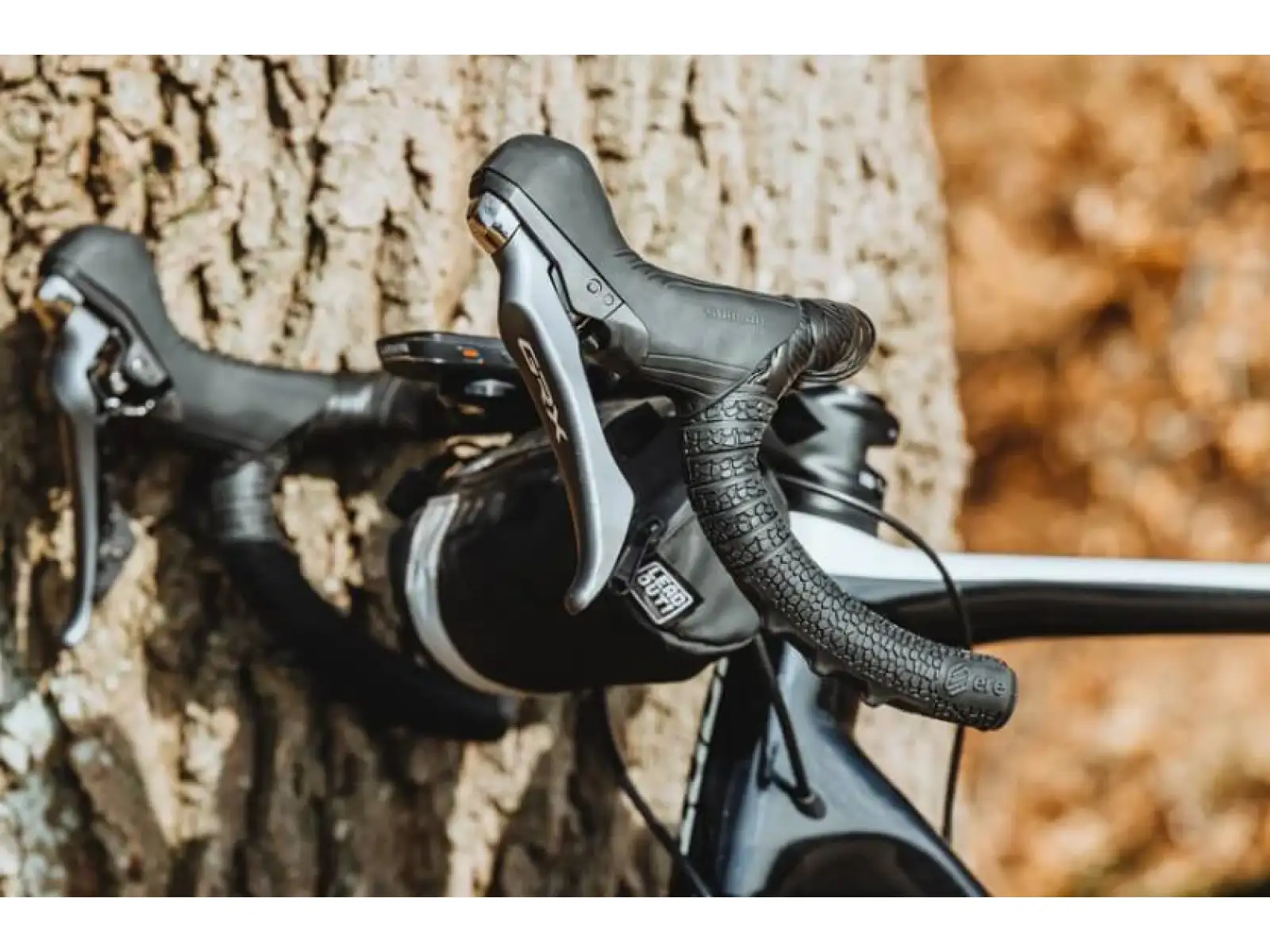Ere Research Tenaci Handlebar Grip Gravel súprava omotávky a gripov Army Sand