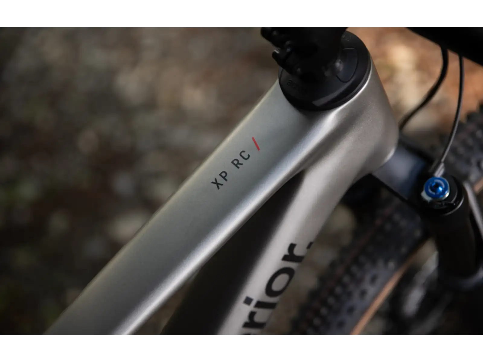 Superior XP 9.8 horský bicykel Matte Carbon/Dark Chrome