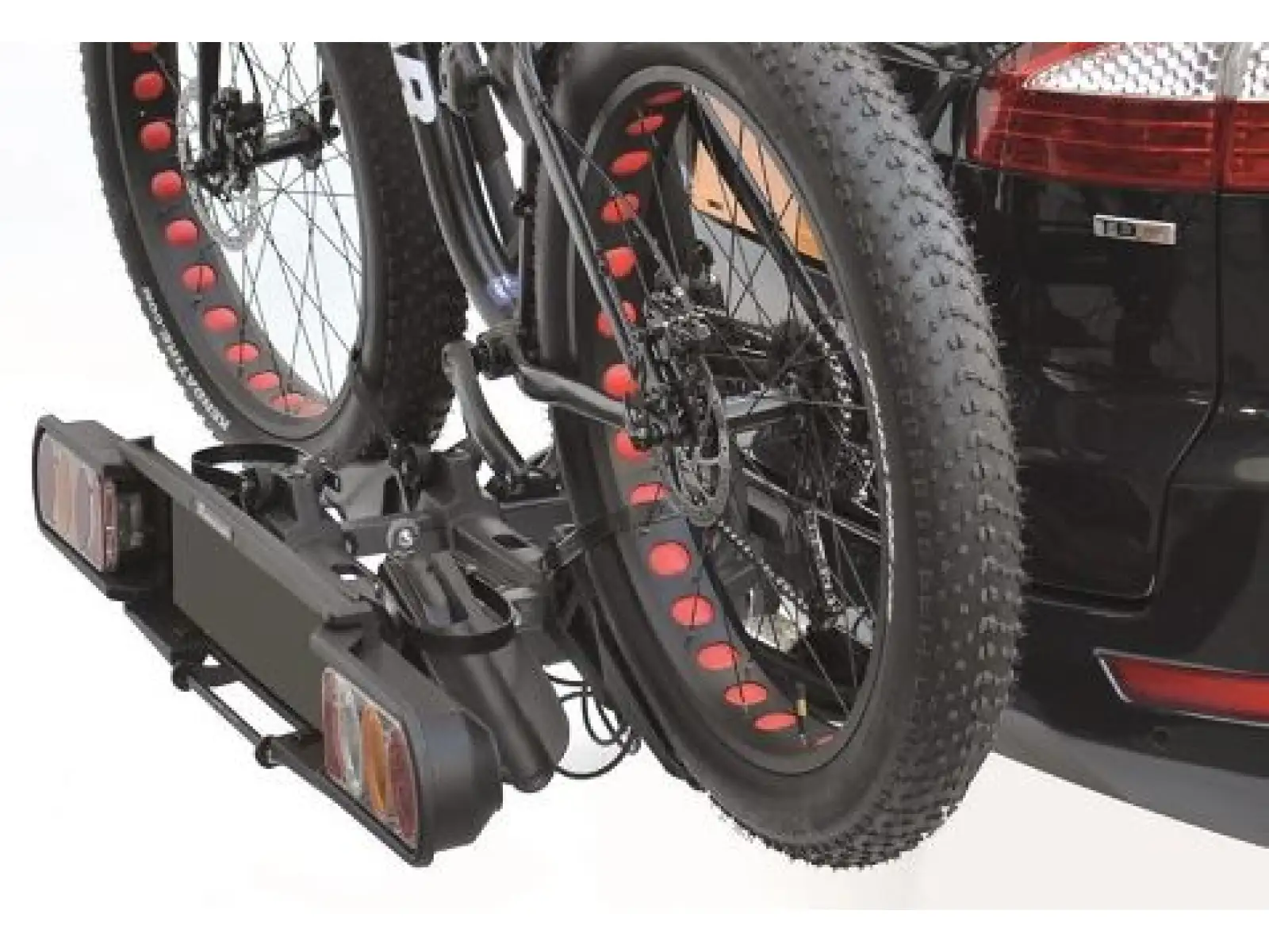 Peruzzo Pure Instinct nosič na ťažné zariadenie pre 2 bicykle