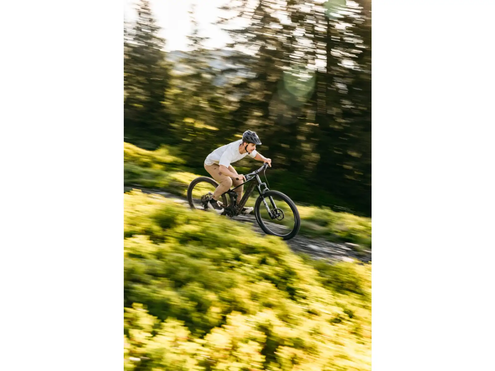 Raymon Airok celoodpružený elektrobicykel Silver Stealth/Taupe
