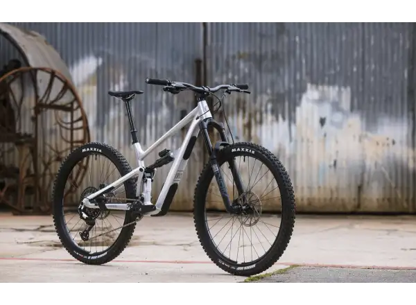 Ibis Ripmo AF Deore horský bicykel Metal