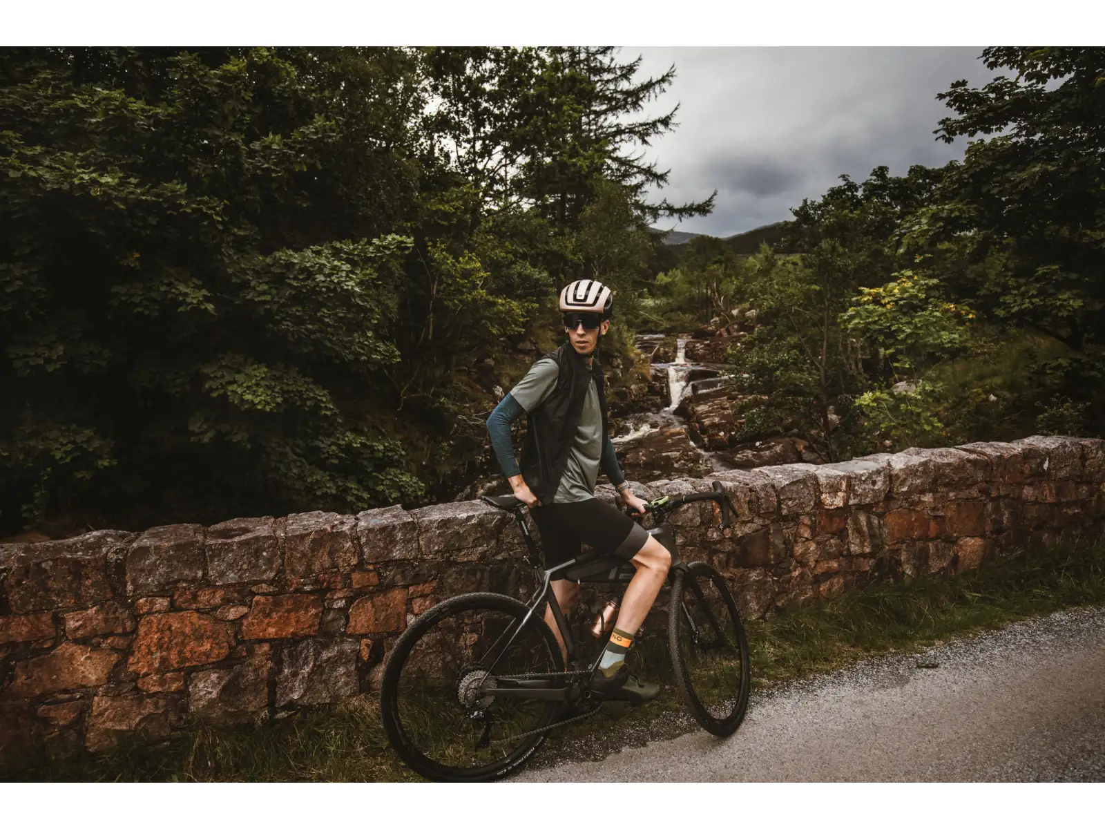 Force MTB Mount pánsky dres krátky rukáv Army