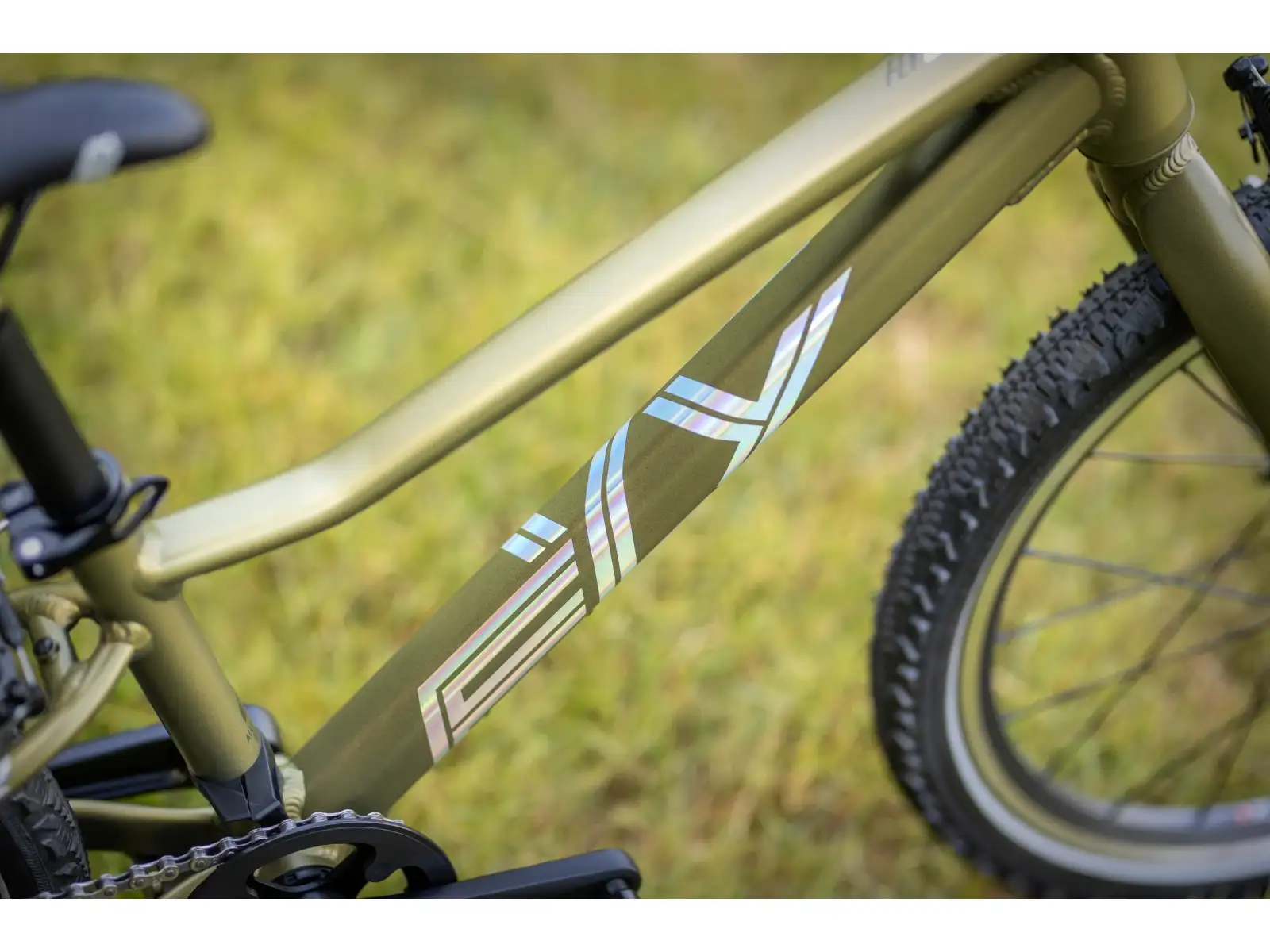 Superior F.L.Y. 20 VB Matte Olive Metallic/Hologram Chrome Detský horský bicykel