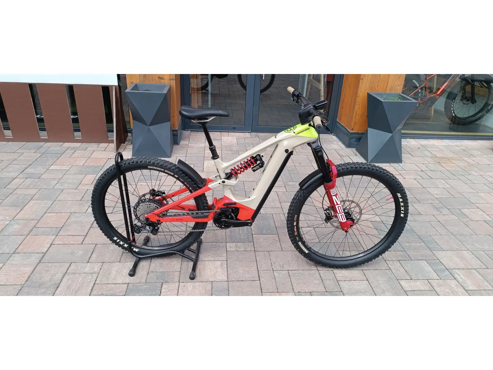 Cannondale Moterra Neo Carbon LT 1 QSD celoodpružený elektrobicykel veľ. S PREDVÁDZACÍ