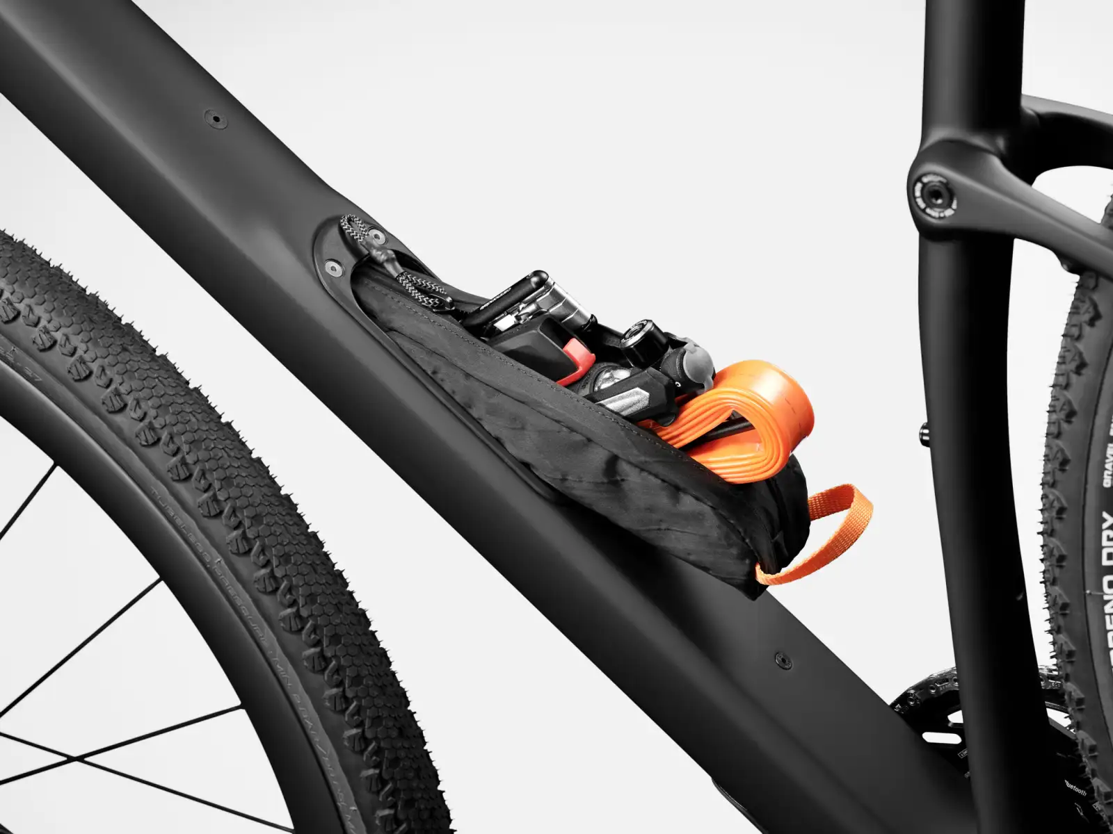 Cannondale Topstone Carbon 4 gravel bicykel PLT