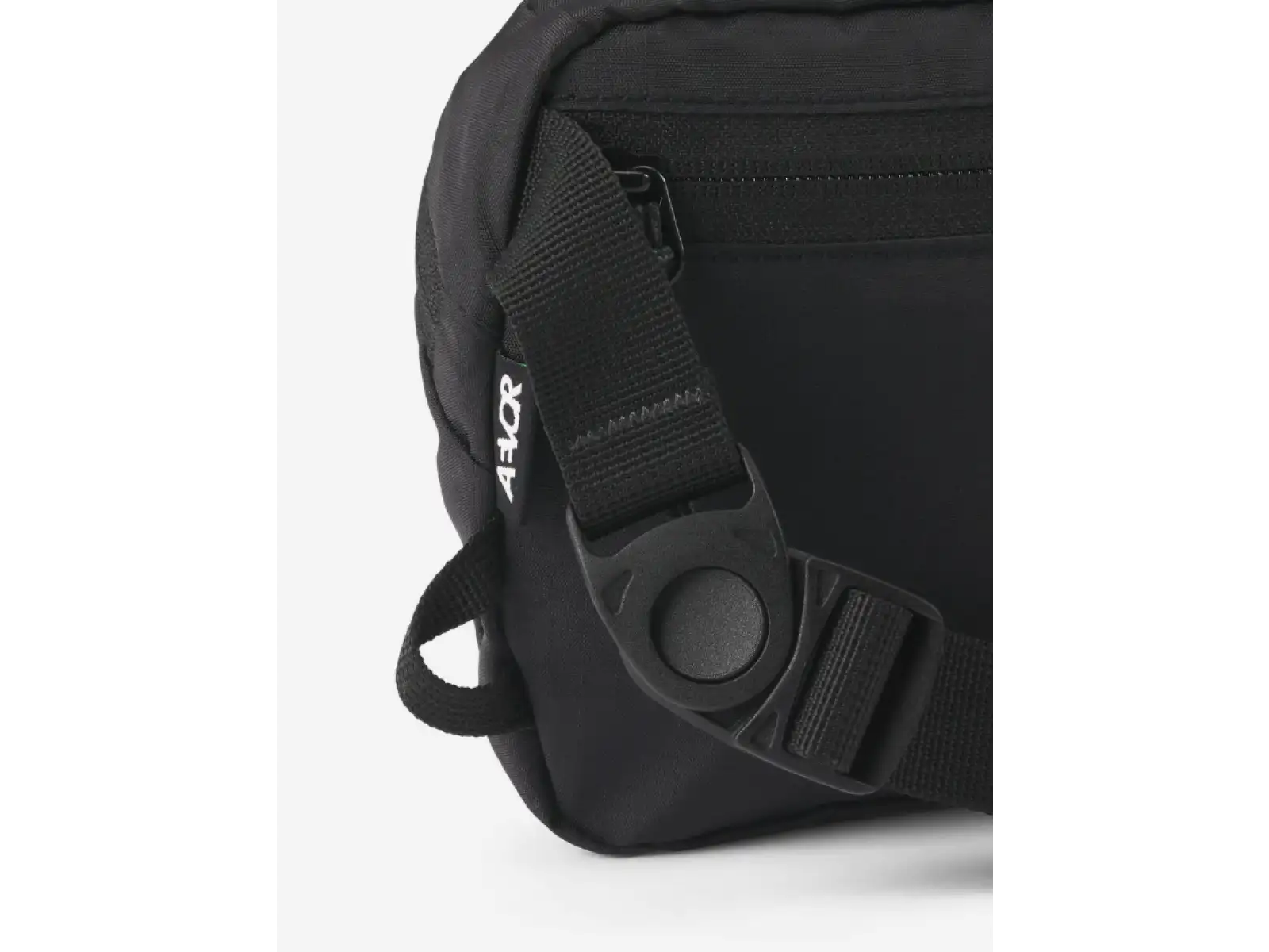 Aevor Hip Bag Move 1,5L taška cez rameno/ľadvinka Black