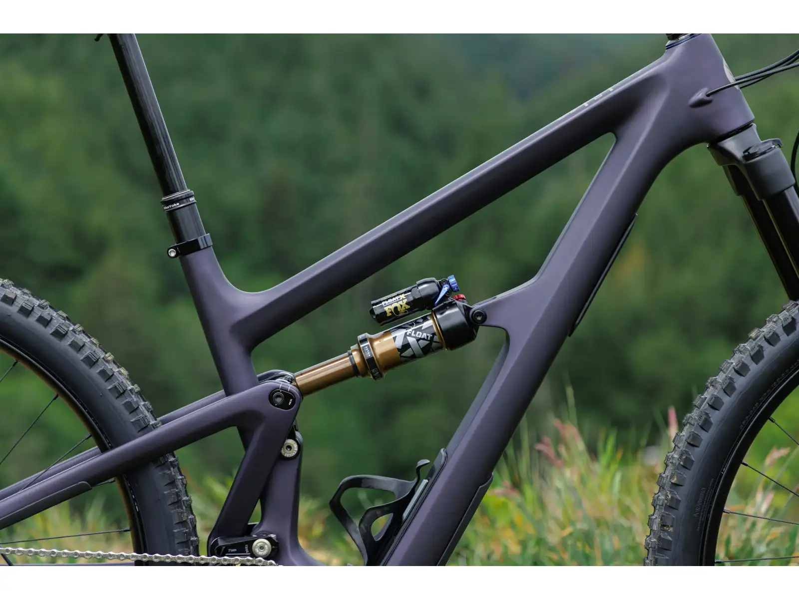 Ibis Ripmo V3 Deore XT horský bicykel Heckleberry Purple